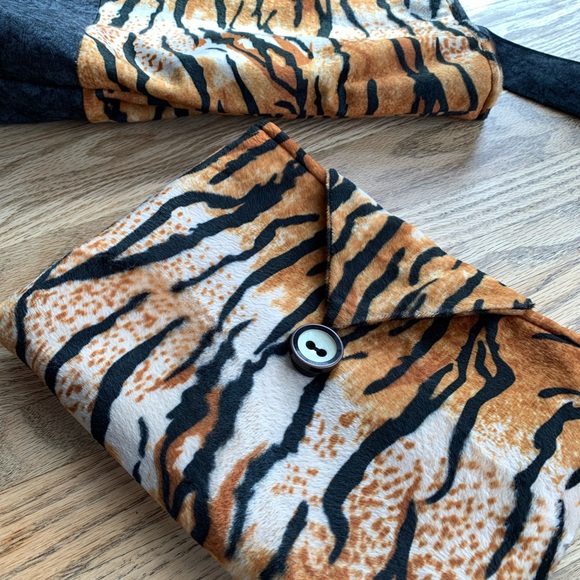 Hand Crafted Faux Fur Tote Bag with 2nd Makeup Bag - Picture 3 of 12